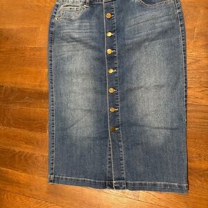 Blue Denim Button-Front Skirt Midi